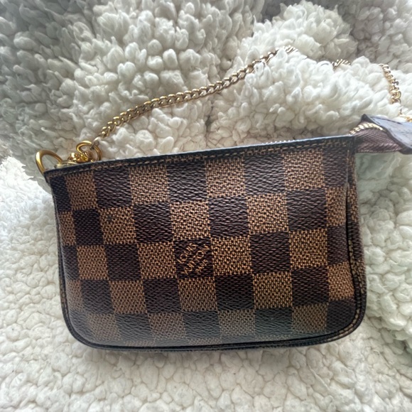 Louis Vuitton Pochette - Picture 3 of 14